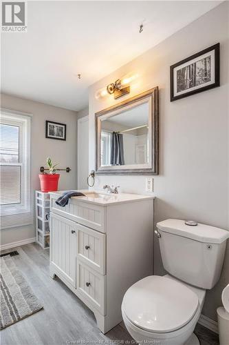 2031 Amirault Rd, Dieppe, NB - Indoor Photo Showing Bathroom