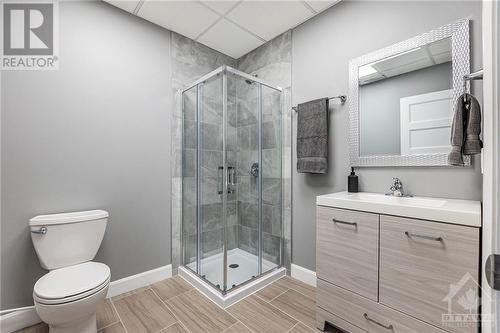 4 Merkley Place, Morewood, ON - Indoor Photo Showing Bathroom