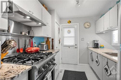 1585 Baseline Road, Ottawa, ON - Indoor Photo Showing Kitchen