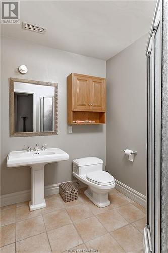 1624 Dixon Road, Sudbury, ON - Indoor Photo Showing Bathroom