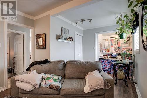 415 Whittaker, Sudbury, ON - Indoor Photo Showing Living Room