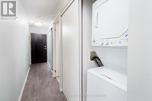 #512W -36 Lisgar St, Toronto, ON - Indoor Photo Showing Laundry Room
