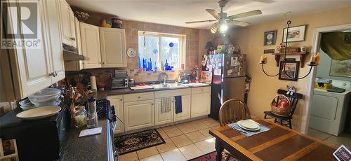 137 Durand Street, Sarnia, ON - Indoor Photo Showing Laundry Room