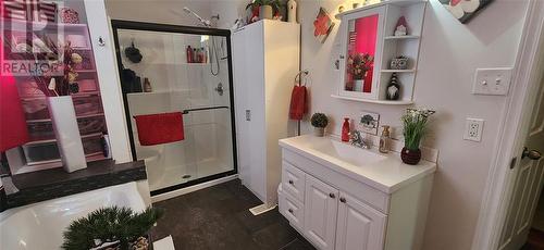 137 Durand Street, Sarnia, ON - Indoor Photo Showing Bathroom