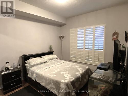 #602 -810 Scollard Crt, Mississauga, ON - Indoor Photo Showing Bedroom