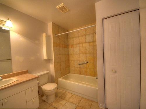 Salle de bains - 404-1470 Rue Palerme, Brossard, QC - Indoor Photo Showing Bathroom