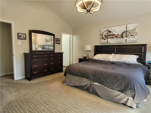 62 Dufferin Avenue W, Portage La Prairie, MB - Indoor Photo Showing Bedroom