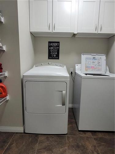 62 Dufferin Avenue W, Portage La Prairie, MB - Indoor Photo Showing Laundry Room