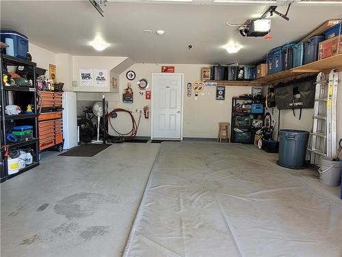 62 Dufferin Avenue W, Portage La Prairie, MB - Indoor Photo Showing Garage