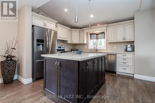 6732 Shiloh Rd, Clarington, ON - Indoor Photo Showing Kitchen With Upgraded Kitchen