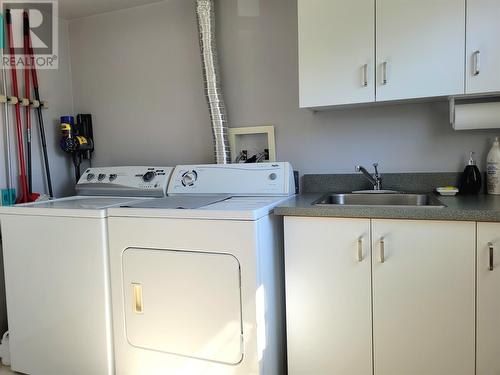 2 Lakeview Drive, Kippens, NL - Indoor Photo Showing Laundry Room