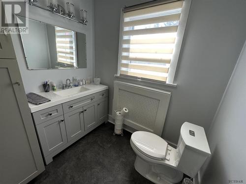 120 Government Rd W, Kirkland Lake, ON - Indoor Photo Showing Bathroom