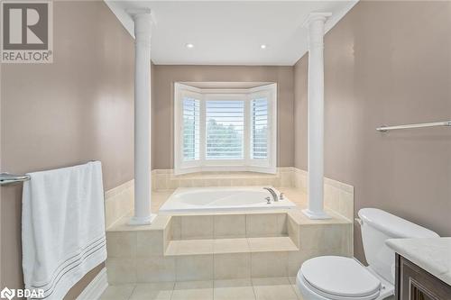 39 Leader Court, Hillsburgh, ON - Indoor Photo Showing Bathroom