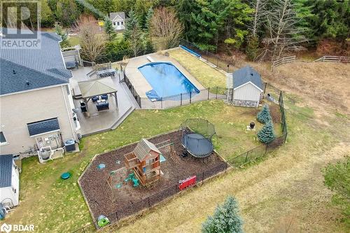 39 Leader Court, Hillsburgh, ON - Outdoor With In Ground Pool