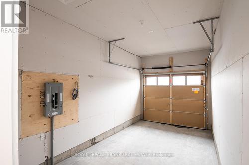 16024 Simcoe St, Scugog, ON - Indoor Photo Showing Garage