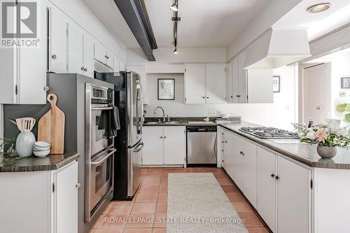 79 Amelia St, Hamilton, ON - Indoor Photo Showing Kitchen With Upgraded Kitchen