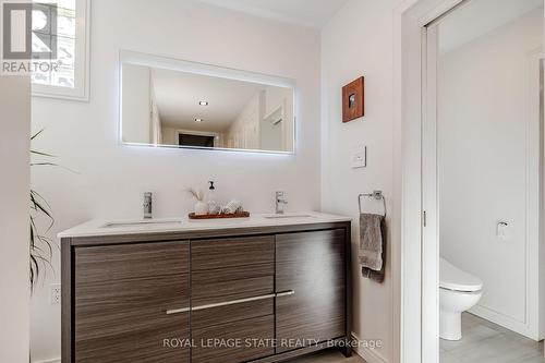 79 Amelia St, Hamilton, ON - Indoor Photo Showing Bathroom