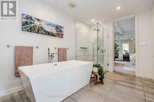 79 Amelia Street, Hamilton, ON - Indoor Photo Showing Bathroom