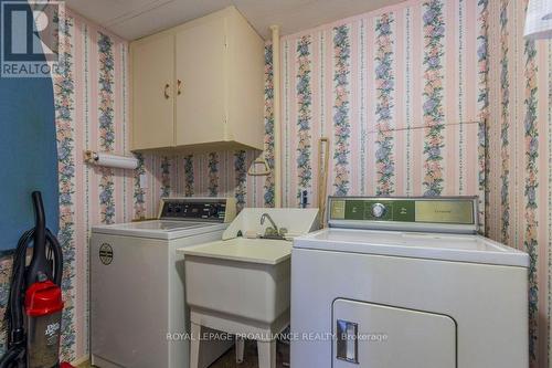 25 Linden Boulevard, Quinte West, ON - Indoor Photo Showing Laundry Room