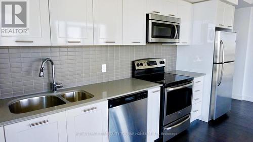 4209 - 2200 Lake Shore Boulevard W, Toronto, ON - Indoor Photo Showing Kitchen With Stainless Steel Kitchen With Double Sink With Upgraded Kitchen