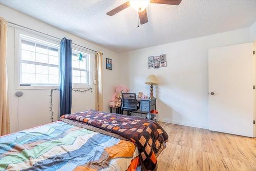 490 Pine Avenue, Sparwood, BC - Indoor Photo Showing Bedroom