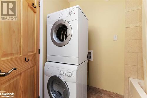 72 Richwood Drive, Skerryvore, ON - Indoor Photo Showing Laundry Room
