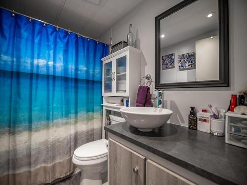 2249 Mctavish Road, Kamloops, BC - Indoor Photo Showing Bathroom