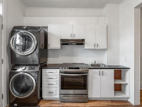 Kitchen - 5883 Rue St-Denis, Montréal (Rosemont/La Petite-Patrie), QC - Indoor Photo Showing Laundry Room