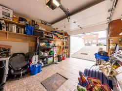 Garage - 