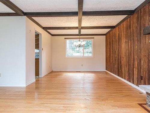 3974 Cambrai Rd, Duncan, BC - Indoor Photo Showing Other Room