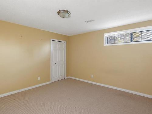 803 Piermont Pl, Victoria, BC - Indoor Photo Showing Other Room