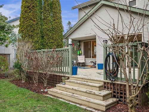 536 Greenhorn Pl, Ladysmith, BC - Outdoor With Deck Patio Veranda