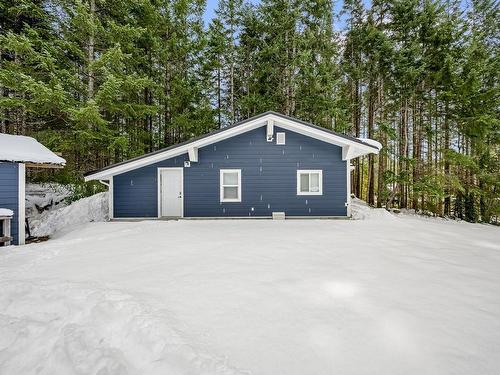 1257 Hecker Rd, Merville, BC 