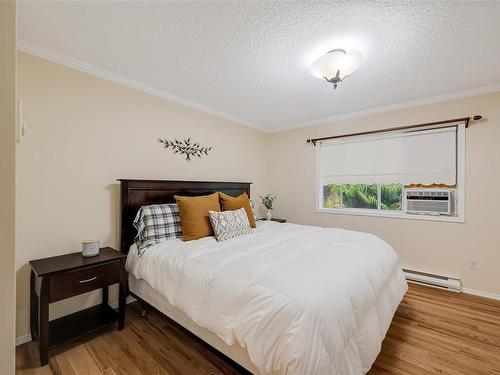 654 Rason Rd, Langford, BC - Indoor Photo Showing Bedroom