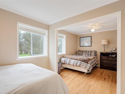 654 Rason Rd, Langford, BC - Indoor Photo Showing Bedroom