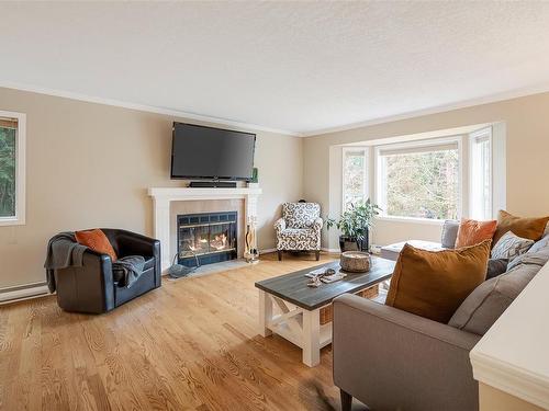 654 Rason Rd, Langford, BC - Indoor Photo Showing Living Room With Fireplace