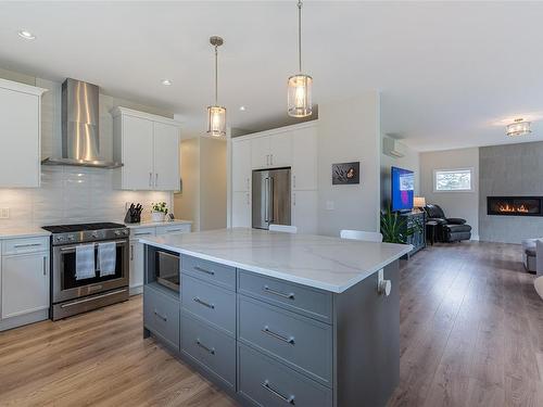 6923 Burr Dr, Sooke, BC - Indoor Photo Showing Kitchen With Upgraded Kitchen