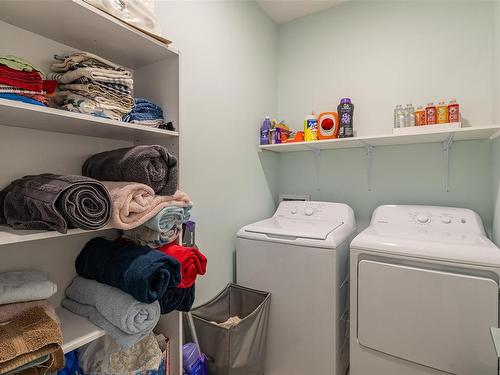 6923 Burr Dr, Sooke, BC - Indoor Photo Showing Laundry Room