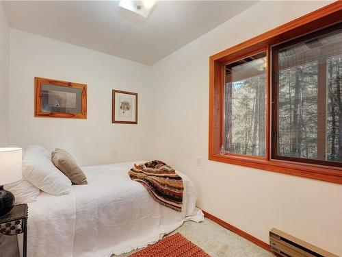 3182 Humpback Rd, Langford, BC - Indoor Photo Showing Bedroom