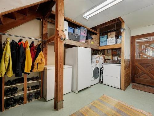 3182 Humpback Rd, Langford, BC - Indoor Photo Showing Laundry Room