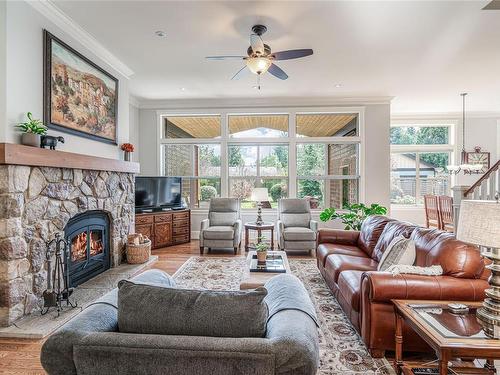 1830 Ballenas Rd, Nanoose Bay, BC - Indoor Photo Showing Living Room With Fireplace