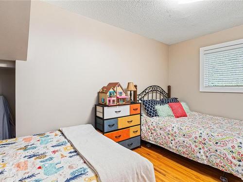 10920 Inwood Rd, North Saanich, BC - Indoor Photo Showing Bedroom