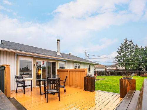 2099 Lark Cres, Nanaimo, BC - Outdoor With Deck Patio Veranda