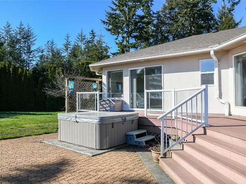 501 Arbutus Bay Rd, Fanny Bay, BC - Outdoor With Deck Patio Veranda With Exterior