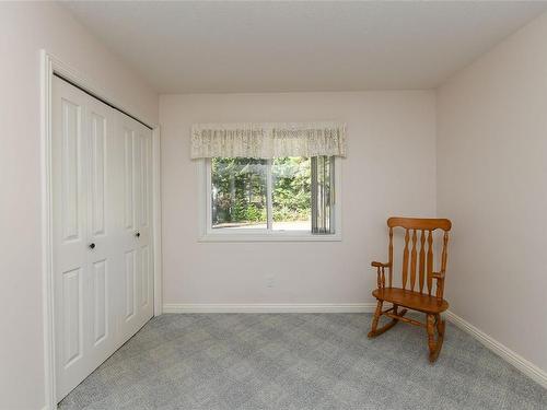 501 Arbutus Bay Rd, Fanny Bay, BC - Indoor Photo Showing Other Room