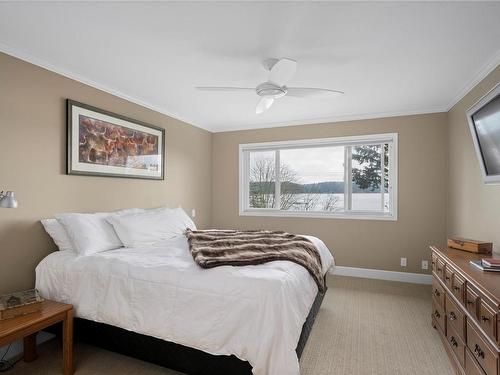 1362 Ivy Lane, Nanaimo, BC - Indoor Photo Showing Bedroom