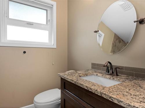 1362 Ivy Lane, Nanaimo, BC - Indoor Photo Showing Bathroom
