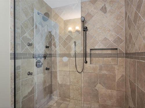 1362 Ivy Lane, Nanaimo, BC - Indoor Photo Showing Bathroom