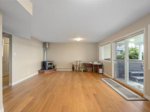1362 Ivy Lane, Nanaimo, BC - Indoor Photo Showing Other Room