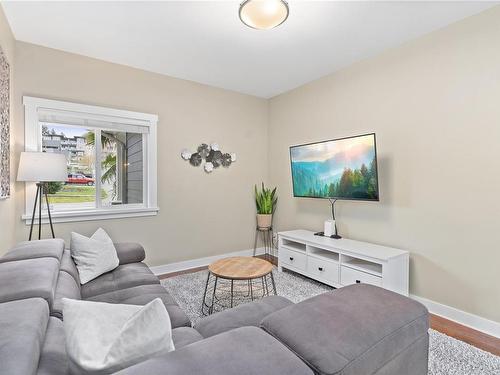 3042 Alouette Dr, Langford, BC - Indoor Photo Showing Living Room